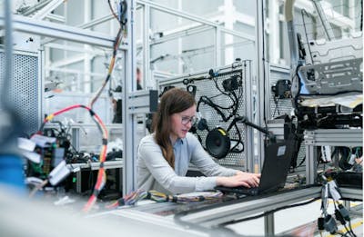 Why Furthering IT Education for Business Employees in Online Learning Makes Perfect Sense thumbnail