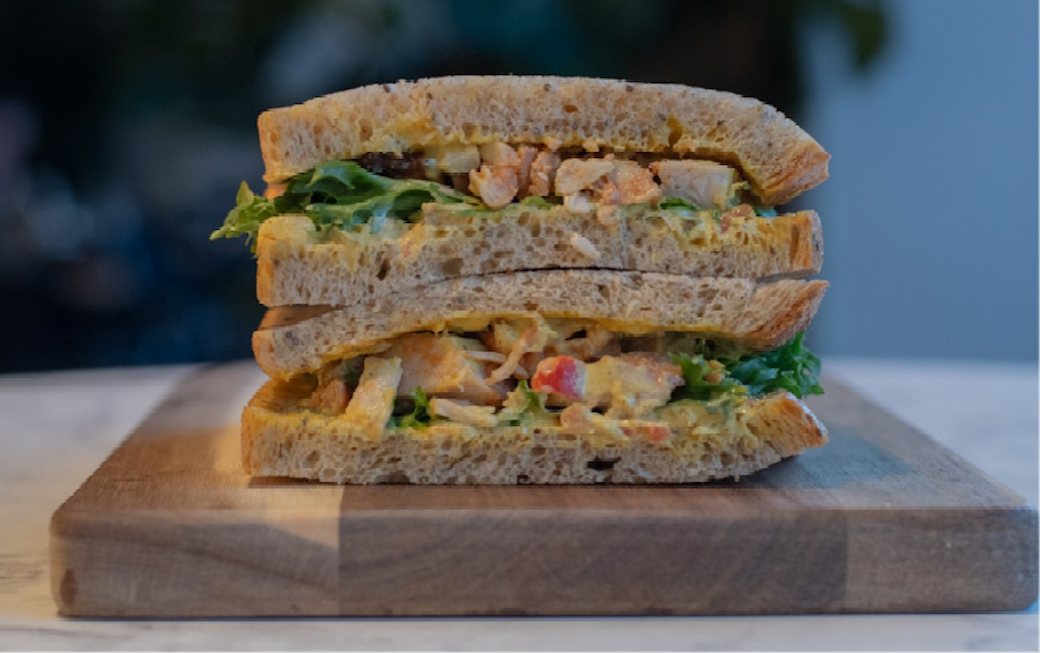  Sandwich med karrikylling