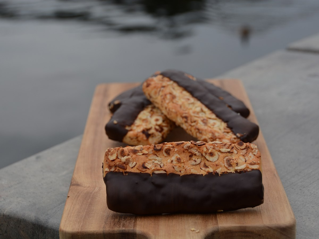 Kransekakestang med sjokolade og mandler