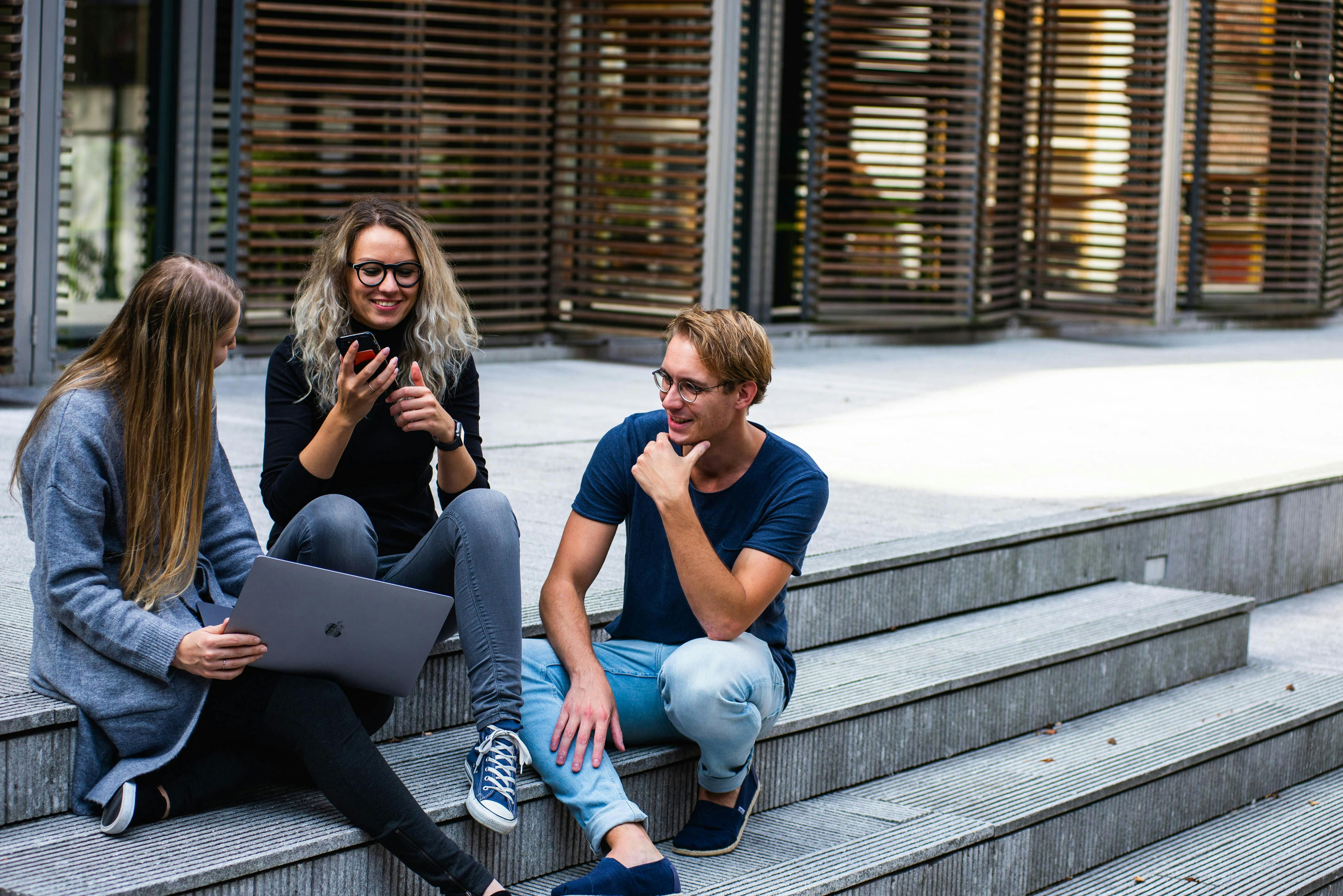 5 Ways to Highlight Company Values in Employer Branding